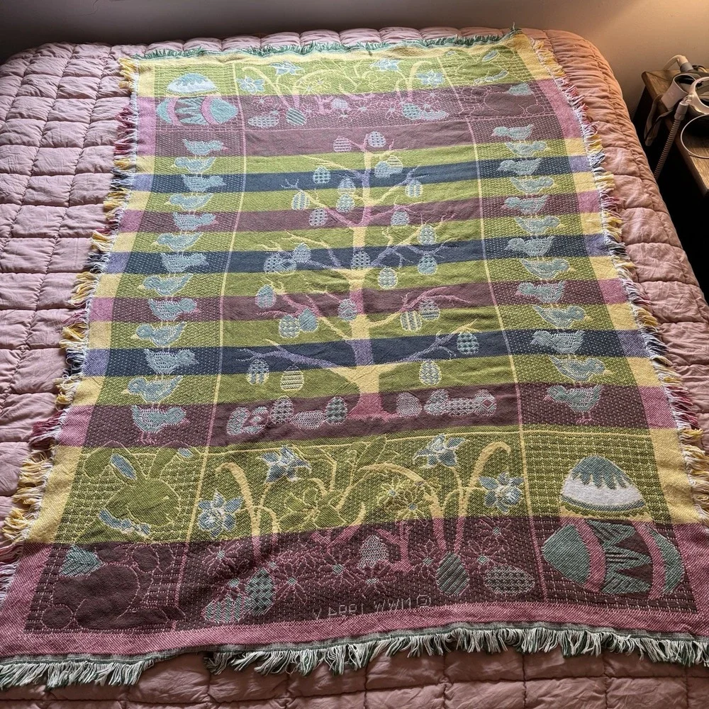 VTG 1994V MWW Bunny Rabbit Throw Blanket Tapestry 69x46 Easter Spring Tulip